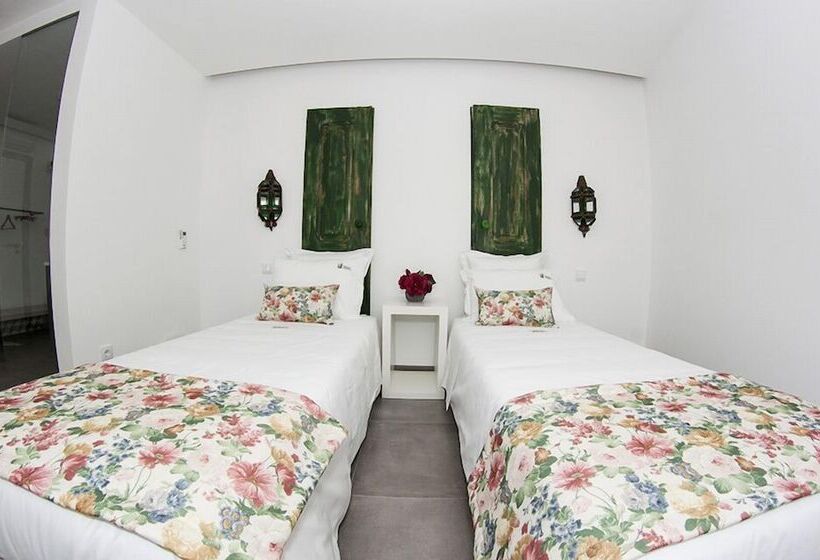 بنسيون Casa Do Adro