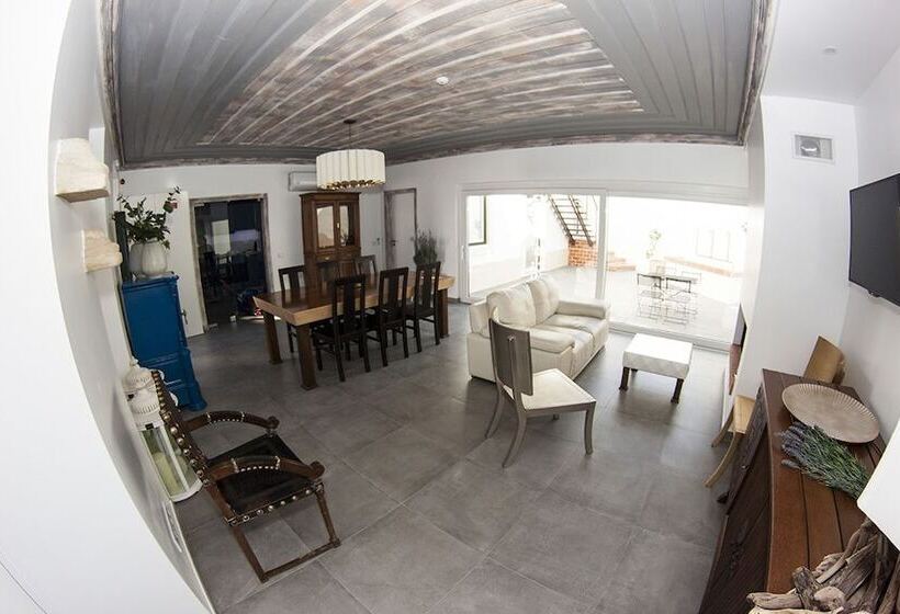 بنسيون Casa Do Adro