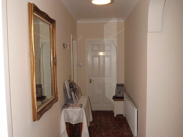 بنسيون Glenavon Homestay