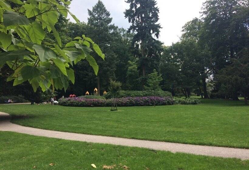 بنسيون Green Garden House