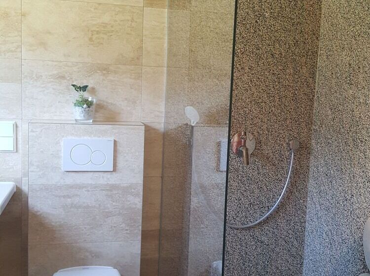 פנסיון Gästehaus Am Schloss Sayn