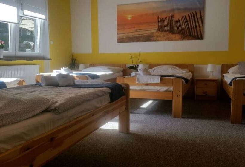 פנסיון Gästehaus Am Schloss Sayn