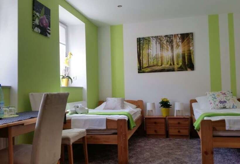 פנסיון Gästehaus Am Schloss Sayn