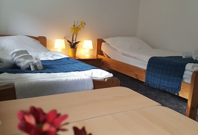 פנסיון Gästehaus Am Schloss Sayn