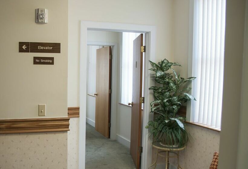 بنسيون Hermann House Inn