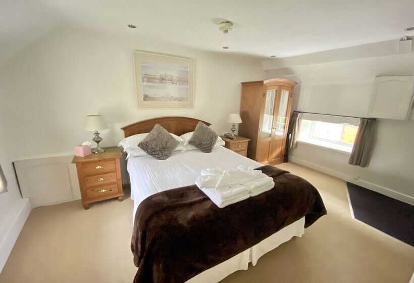 بنسيون Home Farm