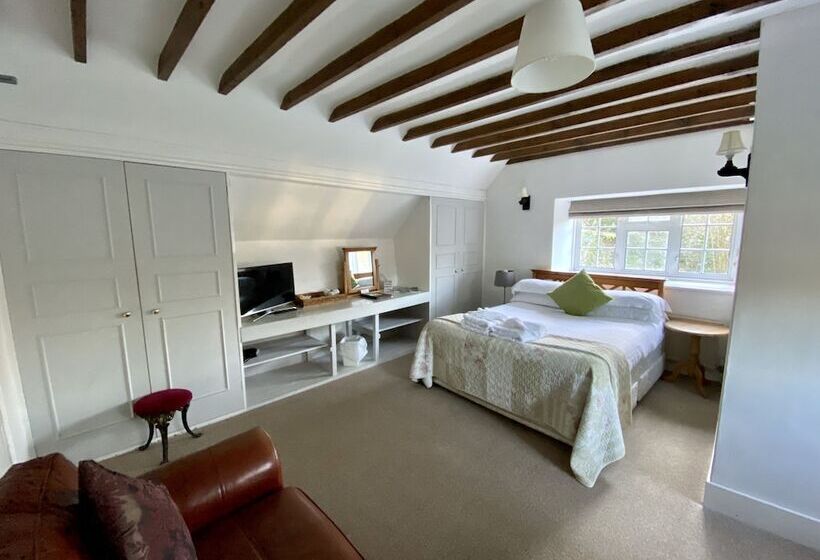 بنسيون Home Farm