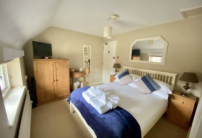 بنسيون Home Farm