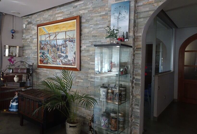 פנסיון Hostal Internacional