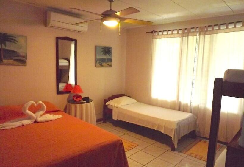 بنسيون Laura S House Bed & Breakfast