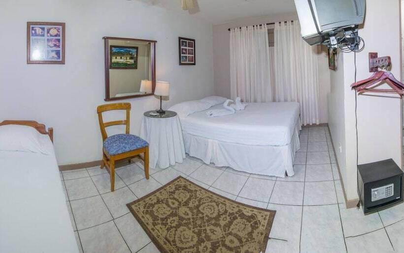 بنسيون Laura S House Bed & Breakfast