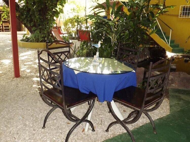 بنسيون Laura S House Bed & Breakfast