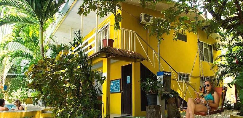 بنسيون Laura S House Bed & Breakfast