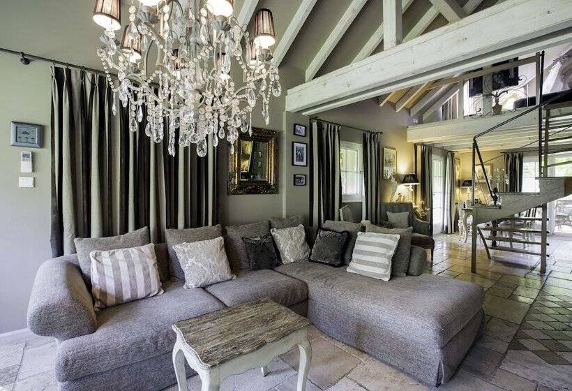 بنسيون Le B. Cottage