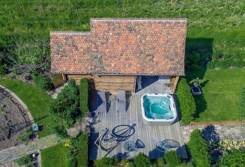 بنسيون Le B. Cottage