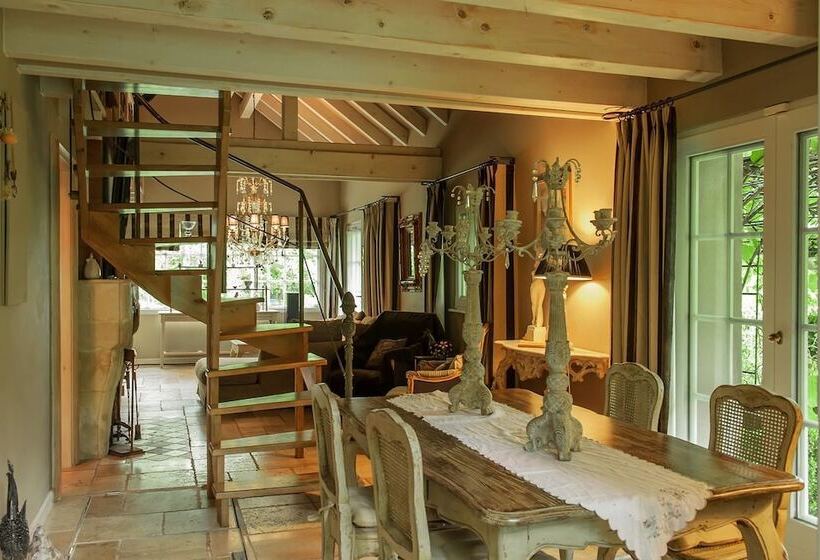 بنسيون Le B. Cottage