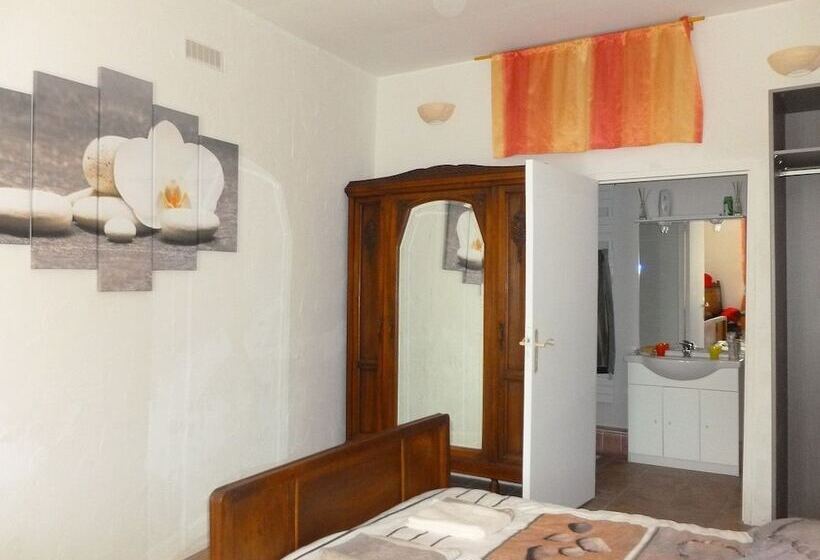 פנסיון Les Croisées