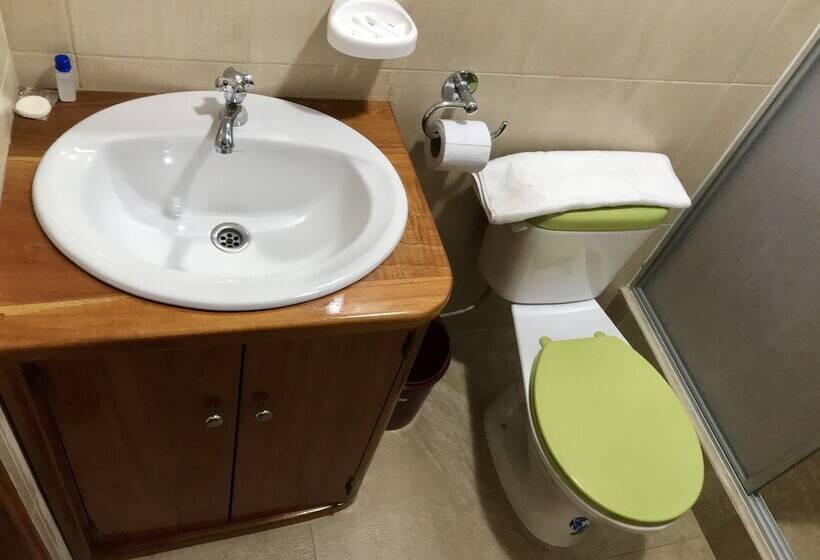 پانسیون Muyuyo