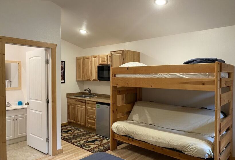 Talkeetna Wilderness Lodge & Cabin Rentals