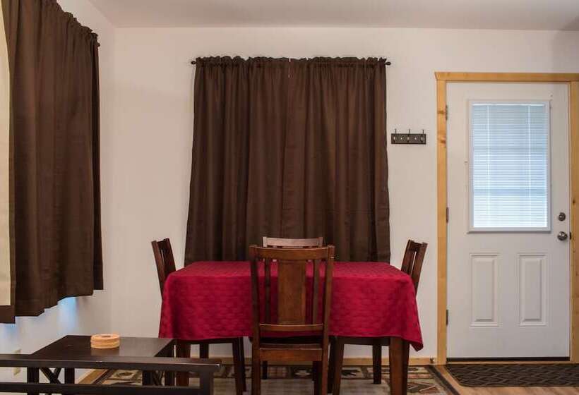 Talkeetna Wilderness Lodge & Cabin Rentals