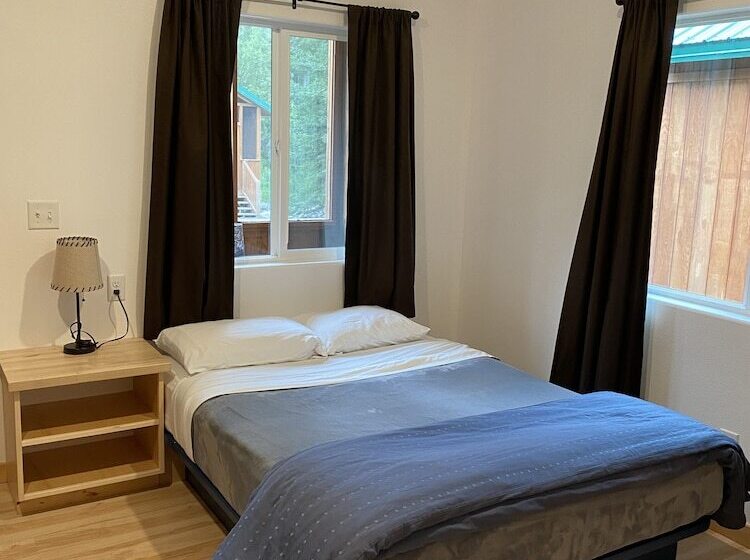 Talkeetna Wilderness Lodge & Cabin Rentals