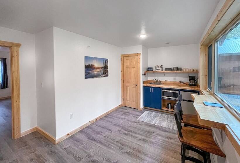 Talkeetna Wilderness Lodge & Cabin Rentals