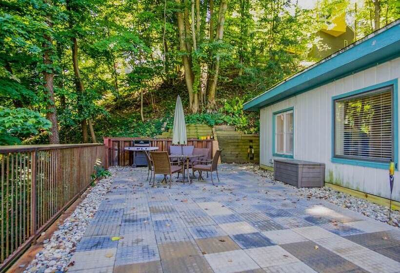 The Cottage On Perryman