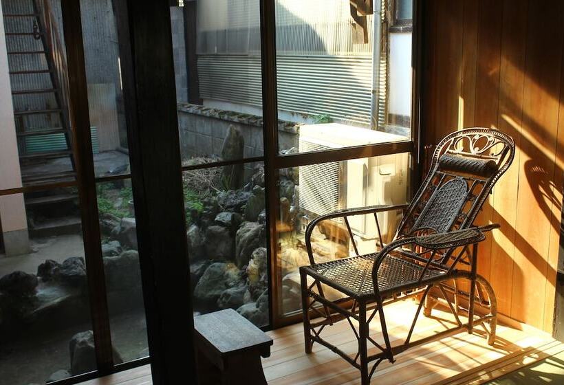 The Hostel & Tatami Bar Uchikobare