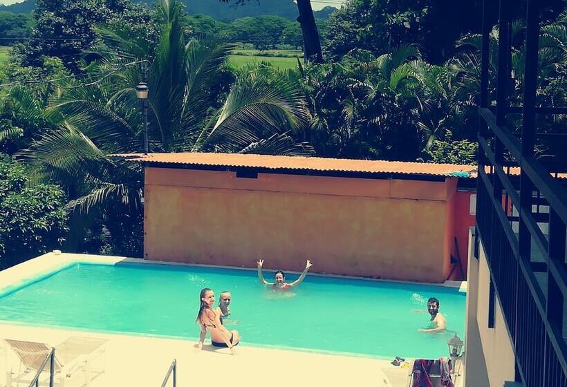 Vista Linda Lodge   Hostel