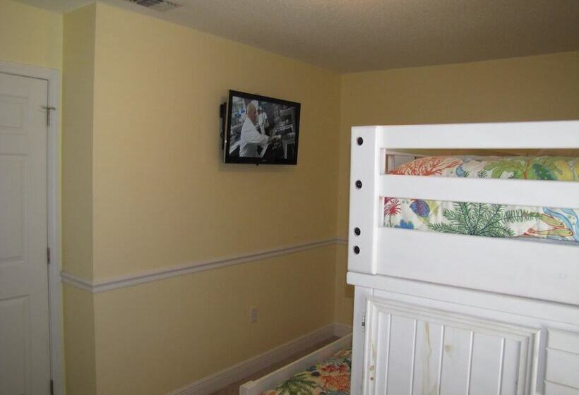 Windancer Cottages By Crystal Waters