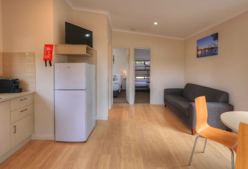 Yarrawonga Riverlands Tourist Park