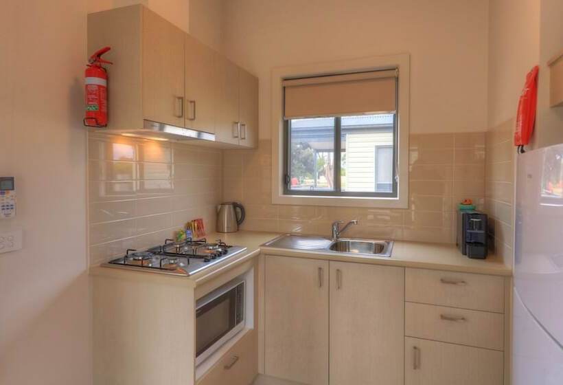 Yarrawonga Riverlands Tourist Park