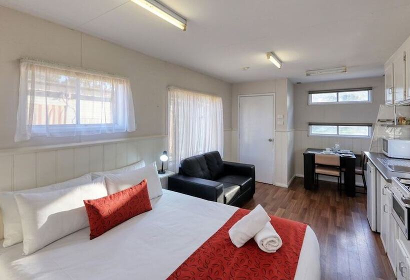 Yarrawonga Riverlands Tourist Park