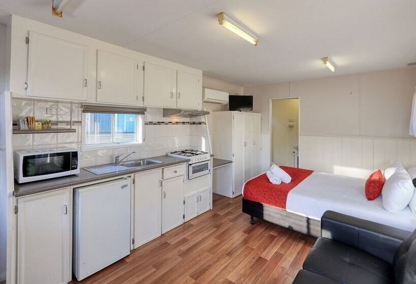 Yarrawonga Riverlands Tourist Park