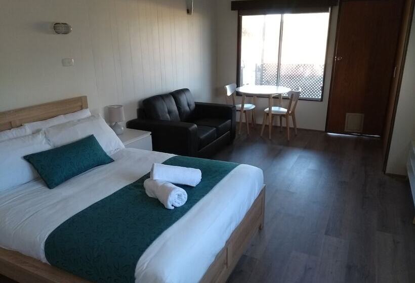 Yarrawonga Riverlands Tourist Park