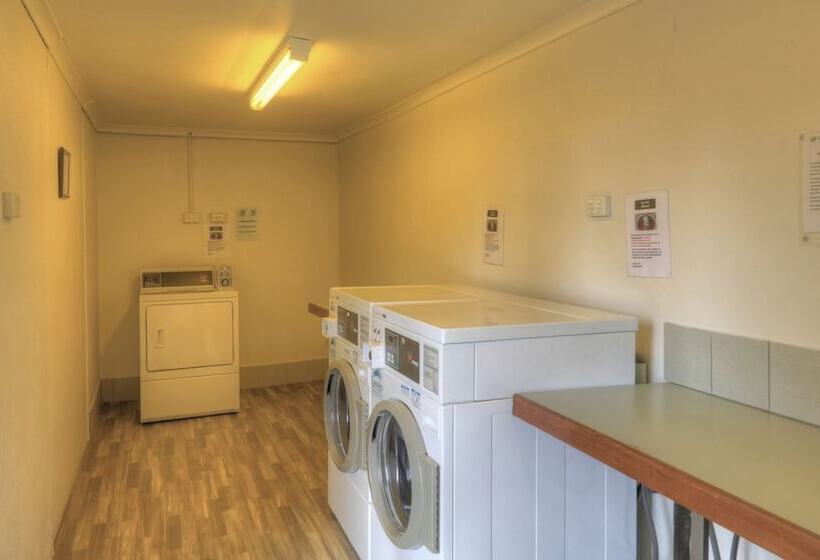 Yarrawonga Riverlands Tourist Park