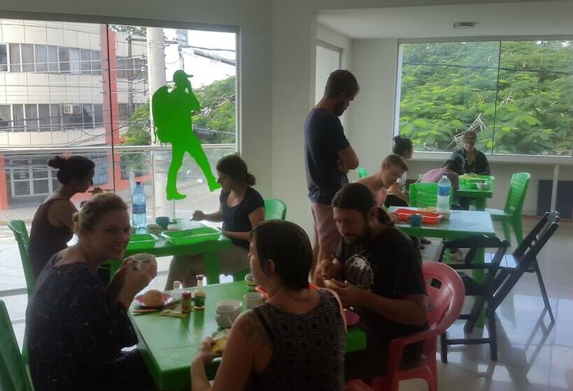 هاستل Backpackers Bar&suites