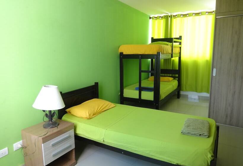 هاستل Backpackers Bar&suites