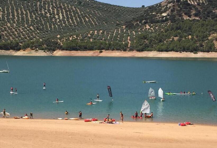 ユースホステル Centro De Ocio Alúa Casa Rural Iznájar Lago De Andalucía