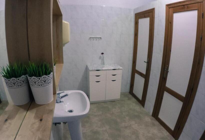 هاستل Centro De Ocio Alúa Casa Rural Iznájar Lago De Andalucía