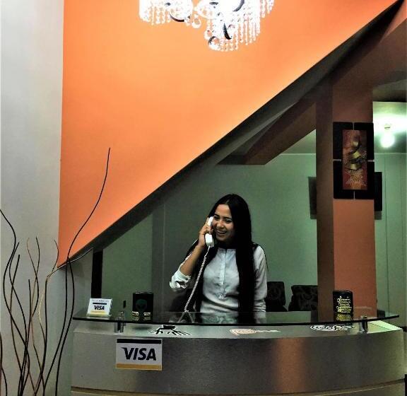 فندق صغير Hostal Rodinn