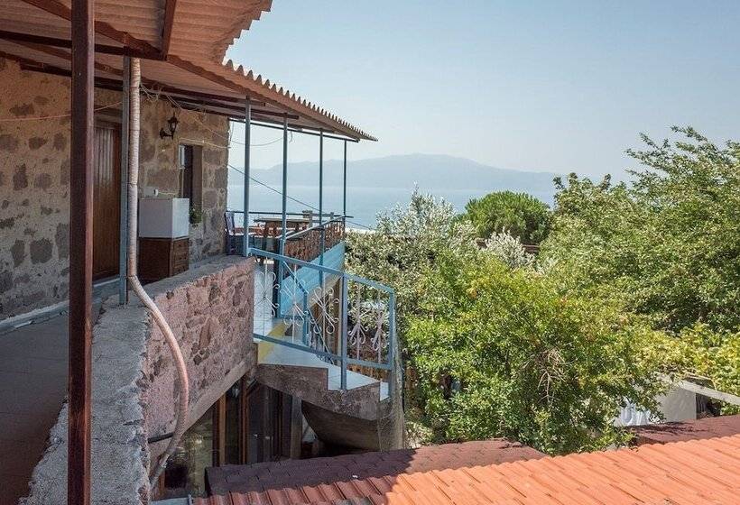 Assos Akropol Pansiyon