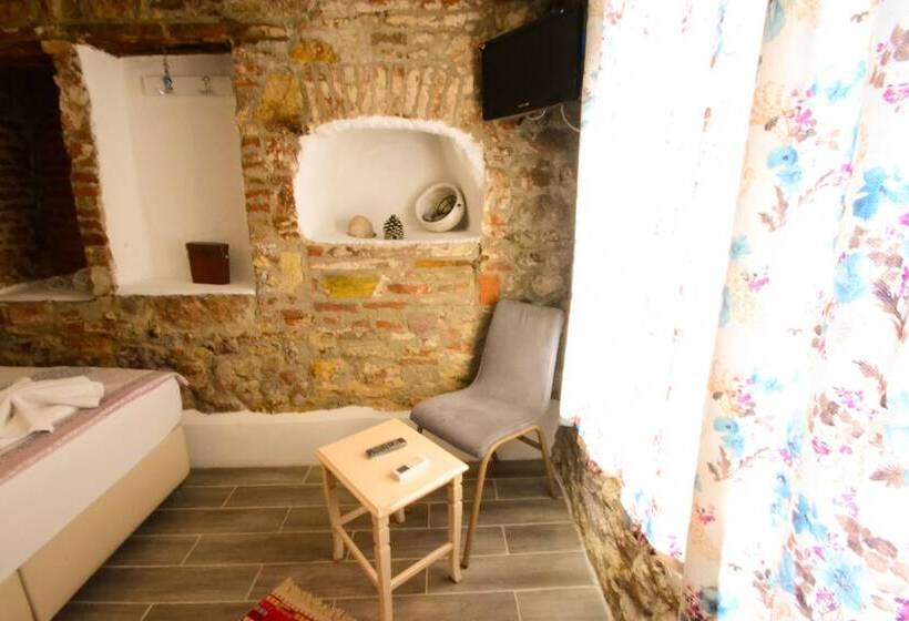 Ayvalik Moda Pansiyon