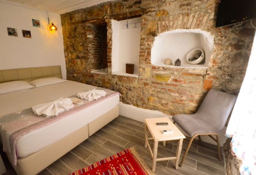 Ayvalik Moda Pansiyon