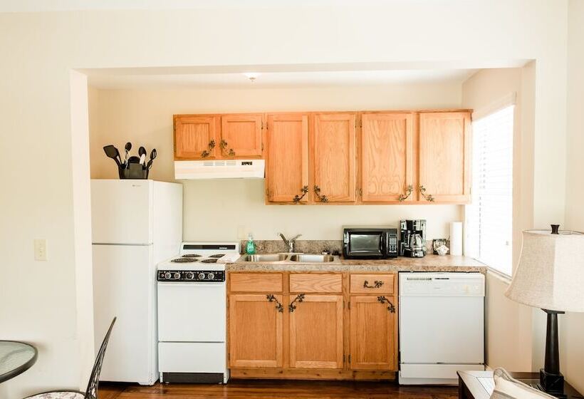 مبيت وإفطار Capernaum Lakeside Lodge