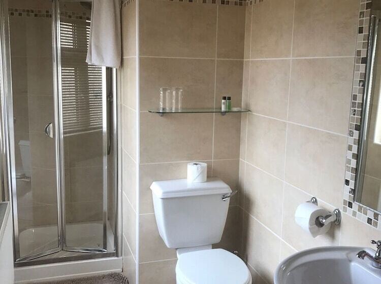 צימר Clare Manor