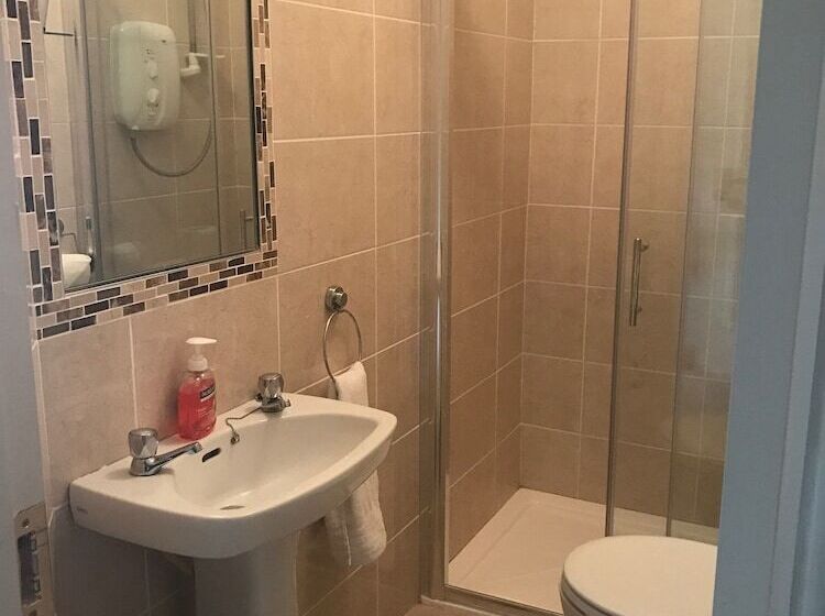 צימר Clare Manor