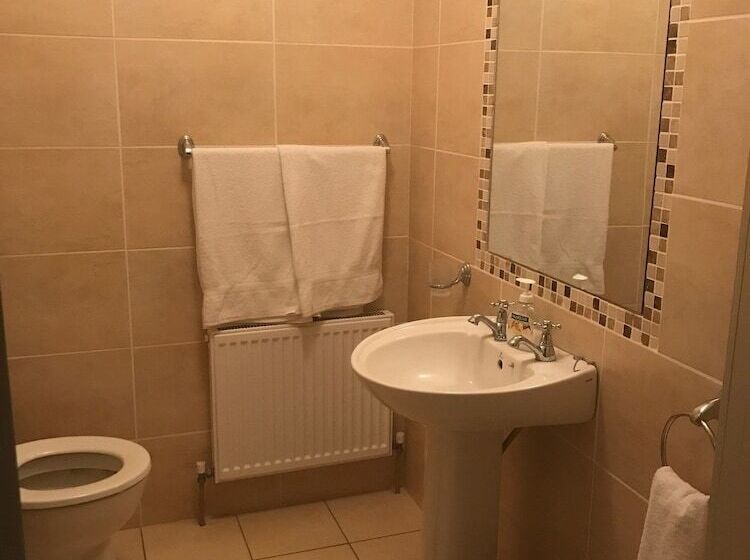 צימר Clare Manor