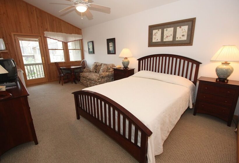 Bed and Breakfast Courtyard Villas On Silver Lake Harbor