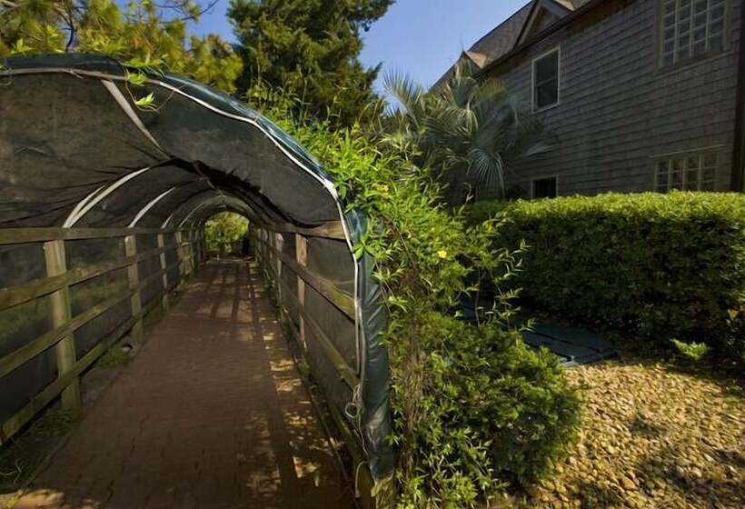 Bed and Breakfast Courtyard Villas On Silver Lake Harbor